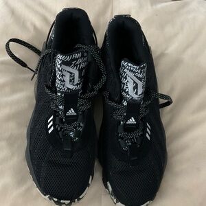 Adidas Dame 7 “ I AM MY OWN FAM”